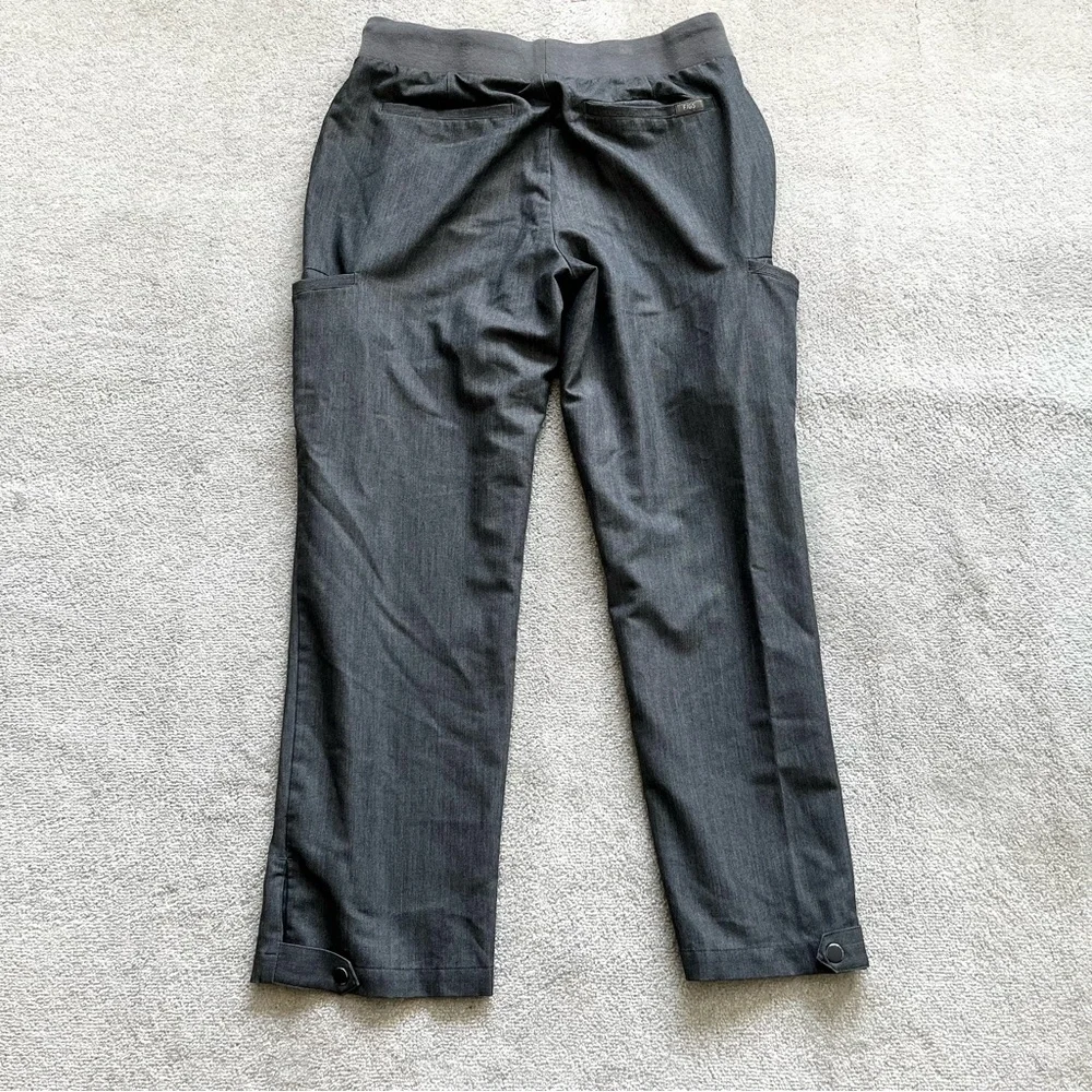 FIGS TECHNICAL COLLECTION PANTS SIZE MEDIUM NURSE DOCTOR HOSPITAL SCRUBS